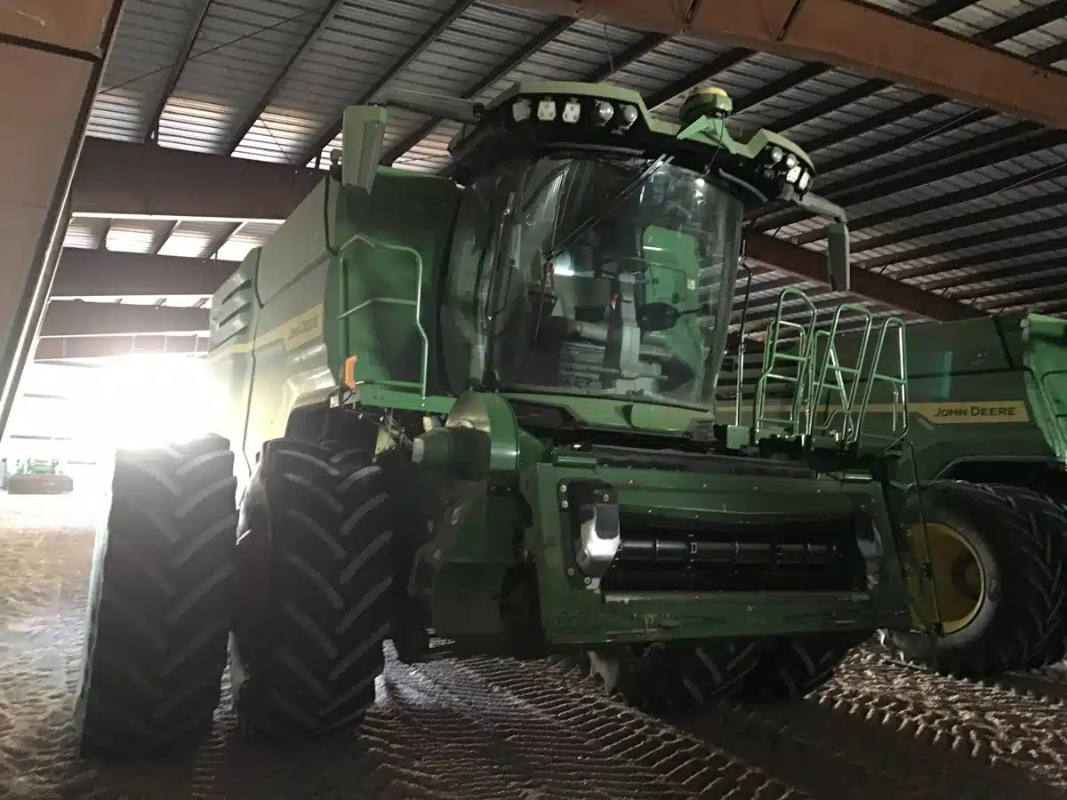 Gallery image 2 for 2022 John Deere X9 1100 Combine