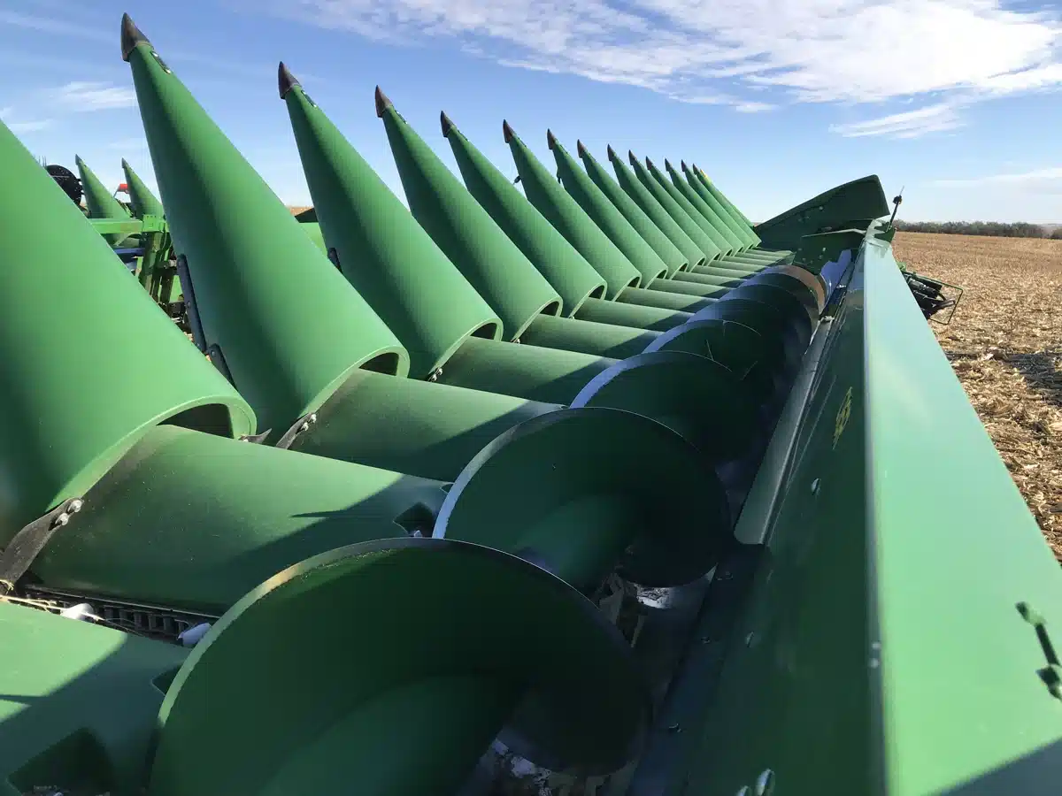 Gallery image 2 for 2022 John Deere C16R Header - Row Crop