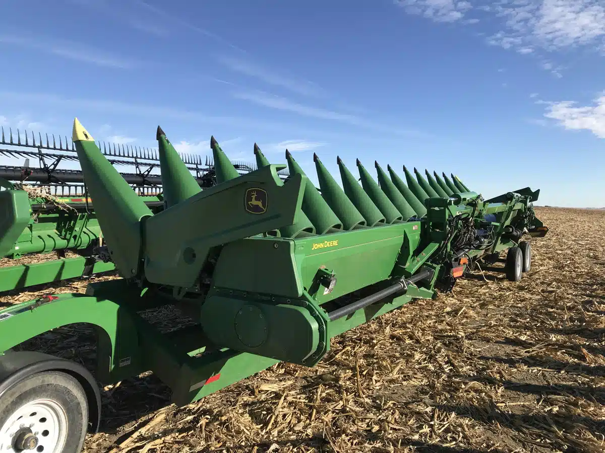 Gallery image 2 for 2022 John Deere C16F Header - Row Crop