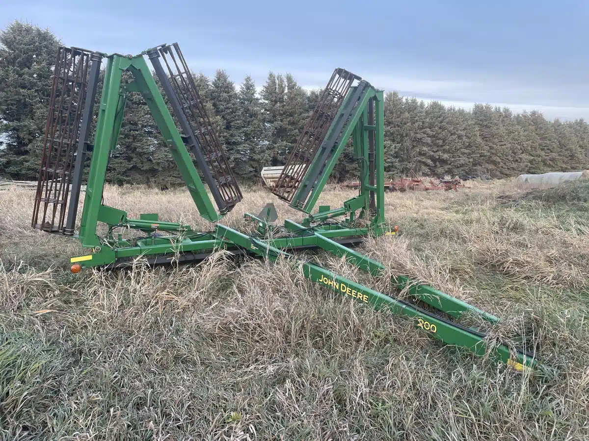 Gallery image 1 for 2005 John Deere 200 Rotary Harrow