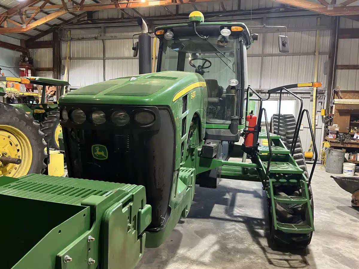 Gallery image 2 for Used 2007 John Deere 8430T Tractor