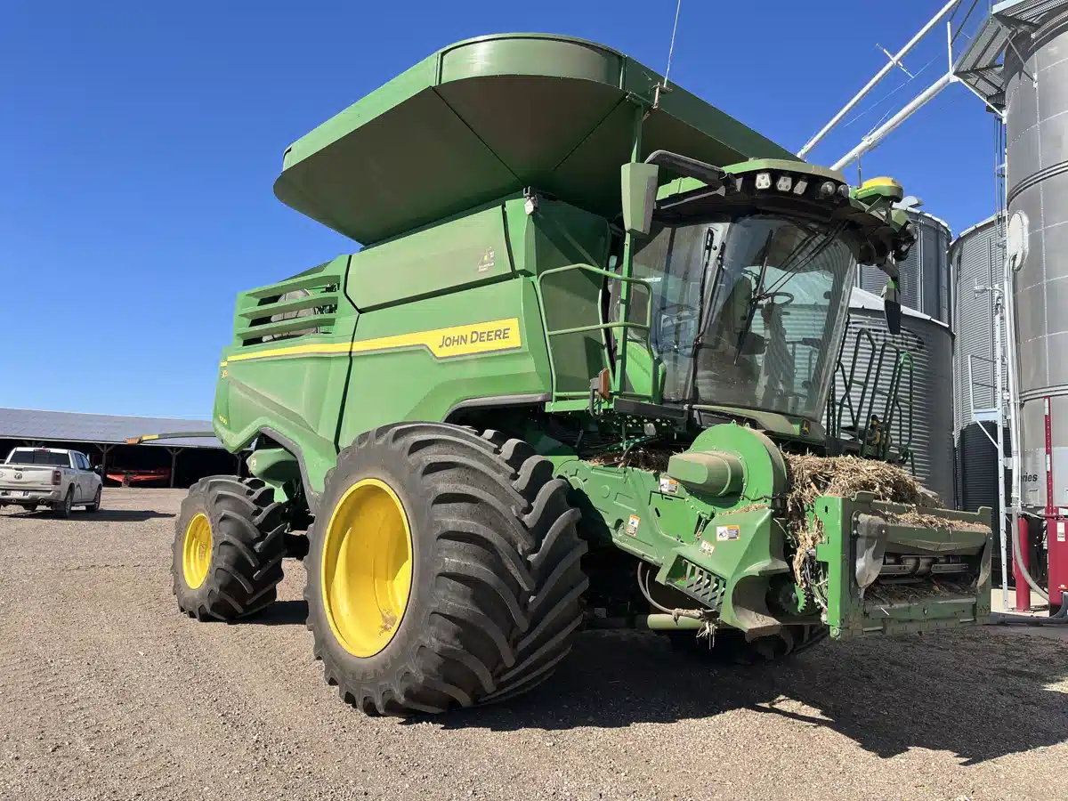 Gallery image 2 for 2022 John Deere X9 1000 Combine