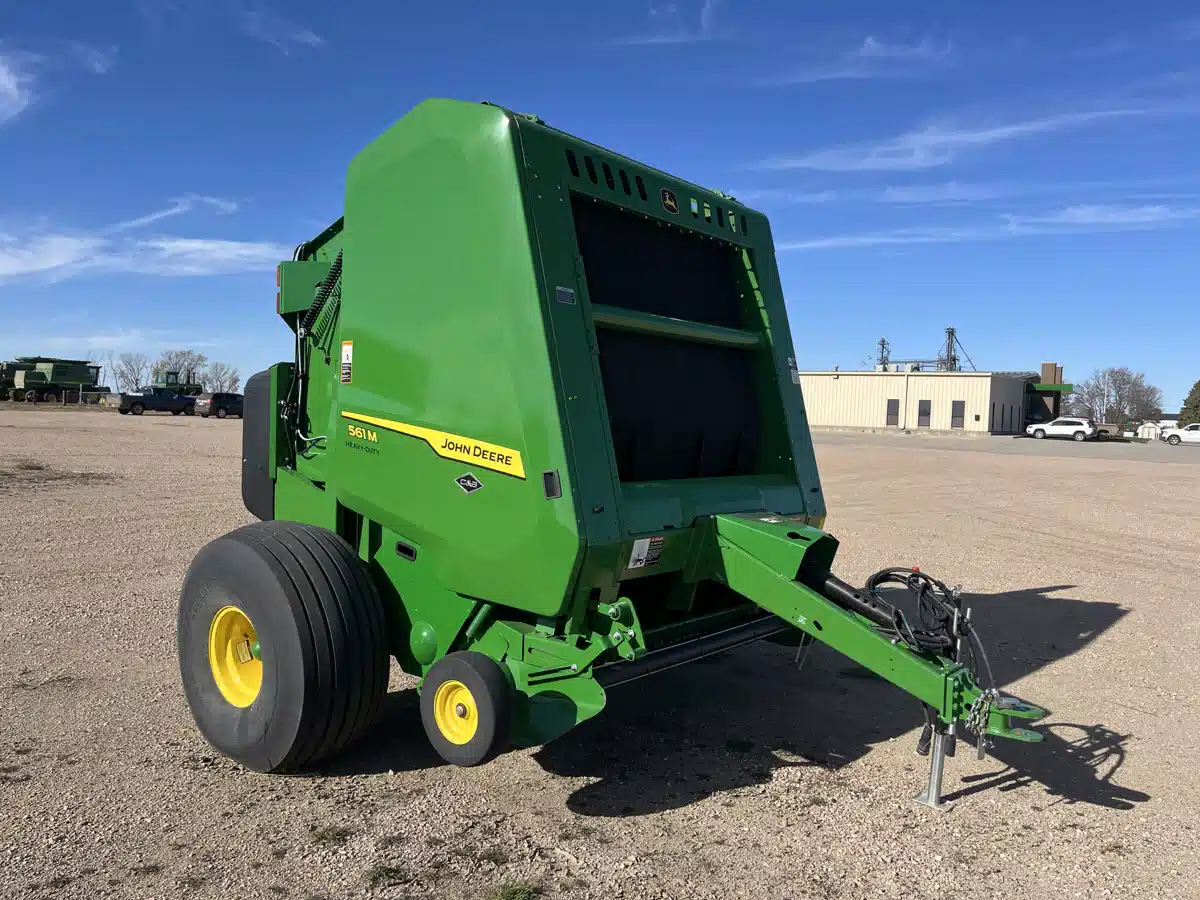 Gallery image 1 for 2024 John Deere 561M Round Baler