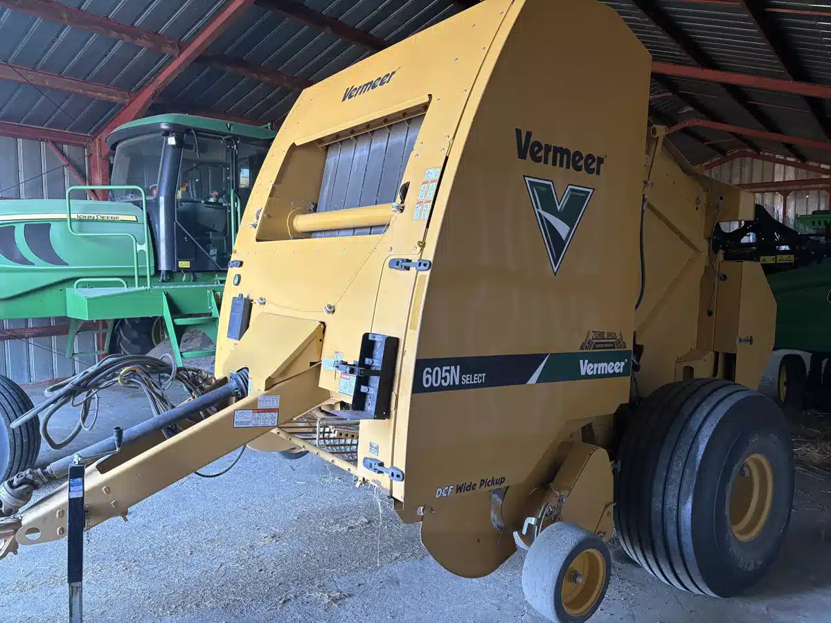 Used 2019 Vermeer 605N Round Baler