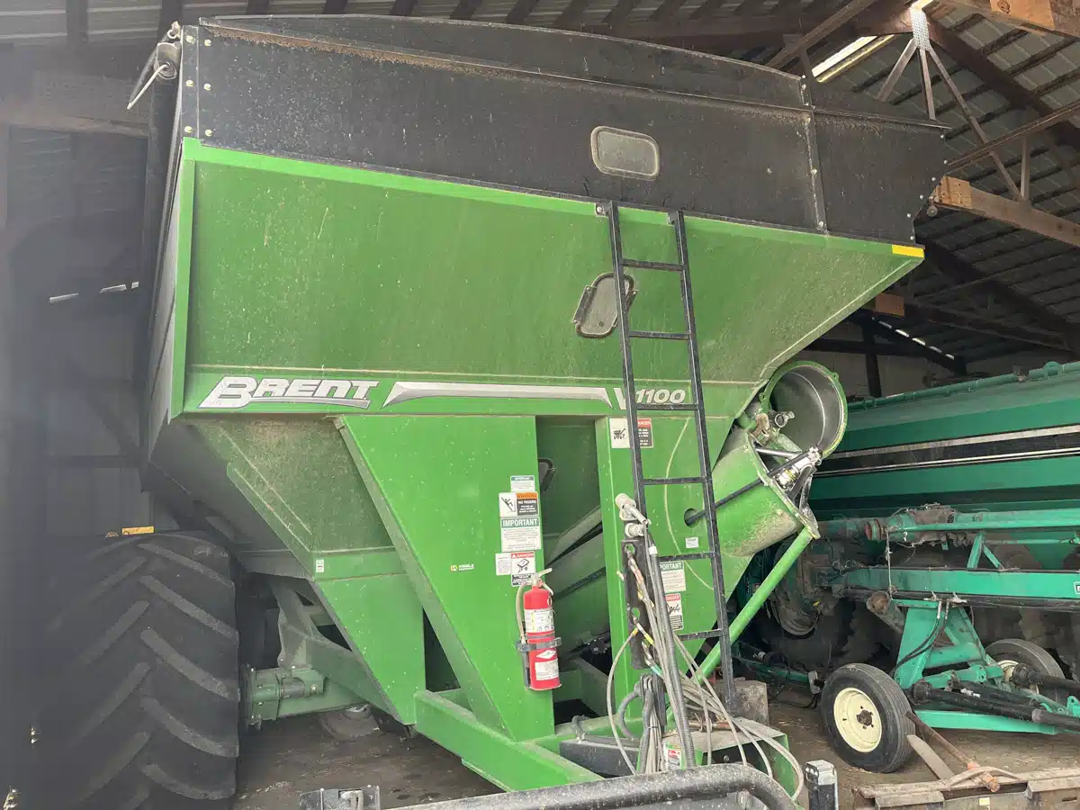 Gallery image 2 for Used 2018 Brent V1100 Grain Cart