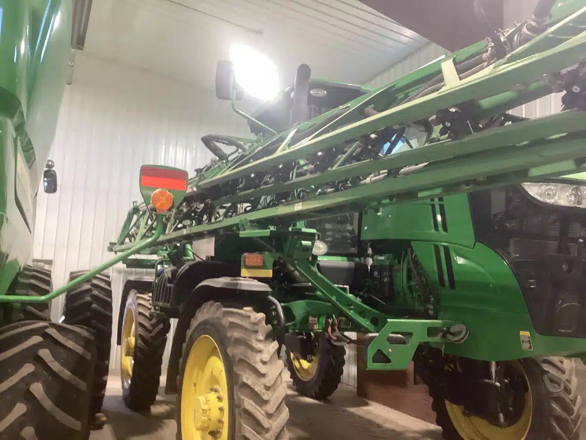 Gallery image 1 for Used 2019 John Deere R4044 Sprayer - Self Propelled