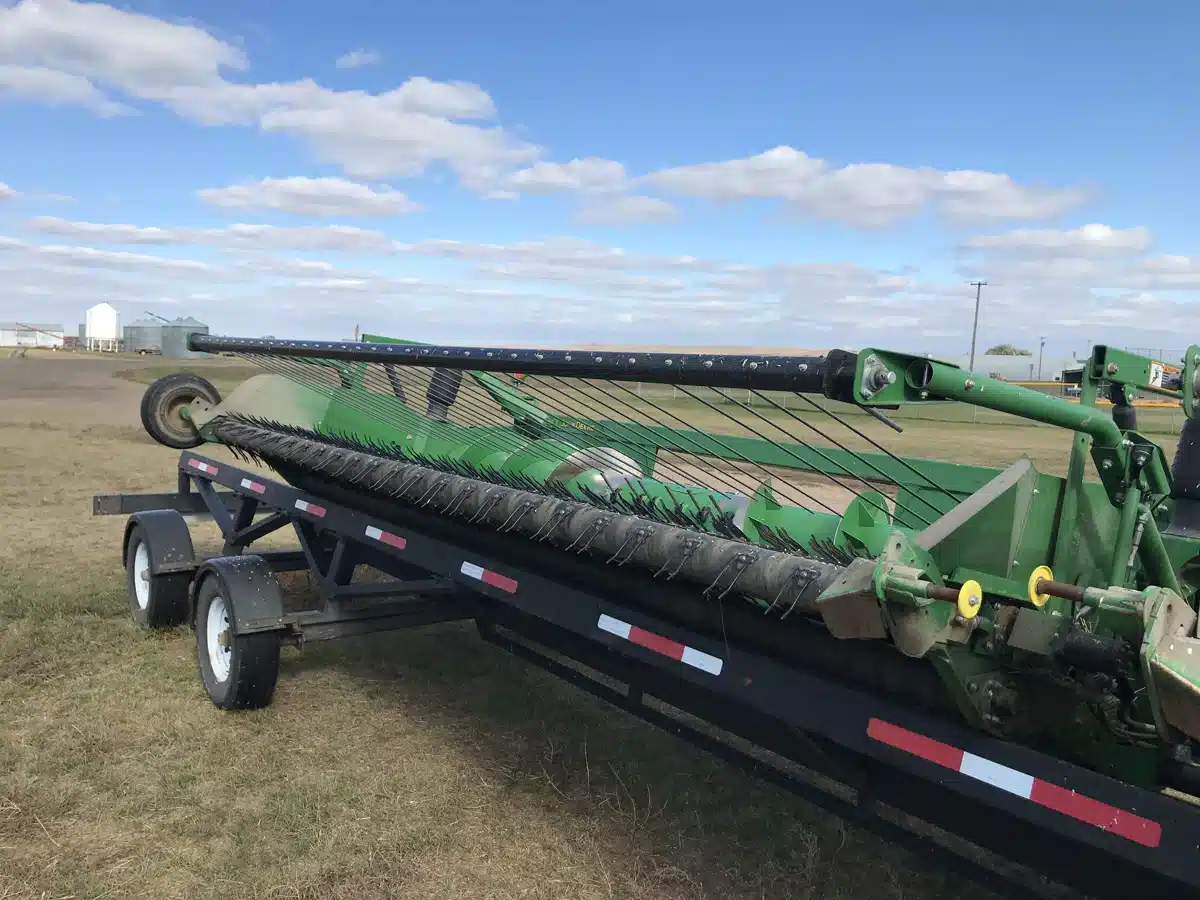 Used 2017 John Deere 615P Header - Draper
