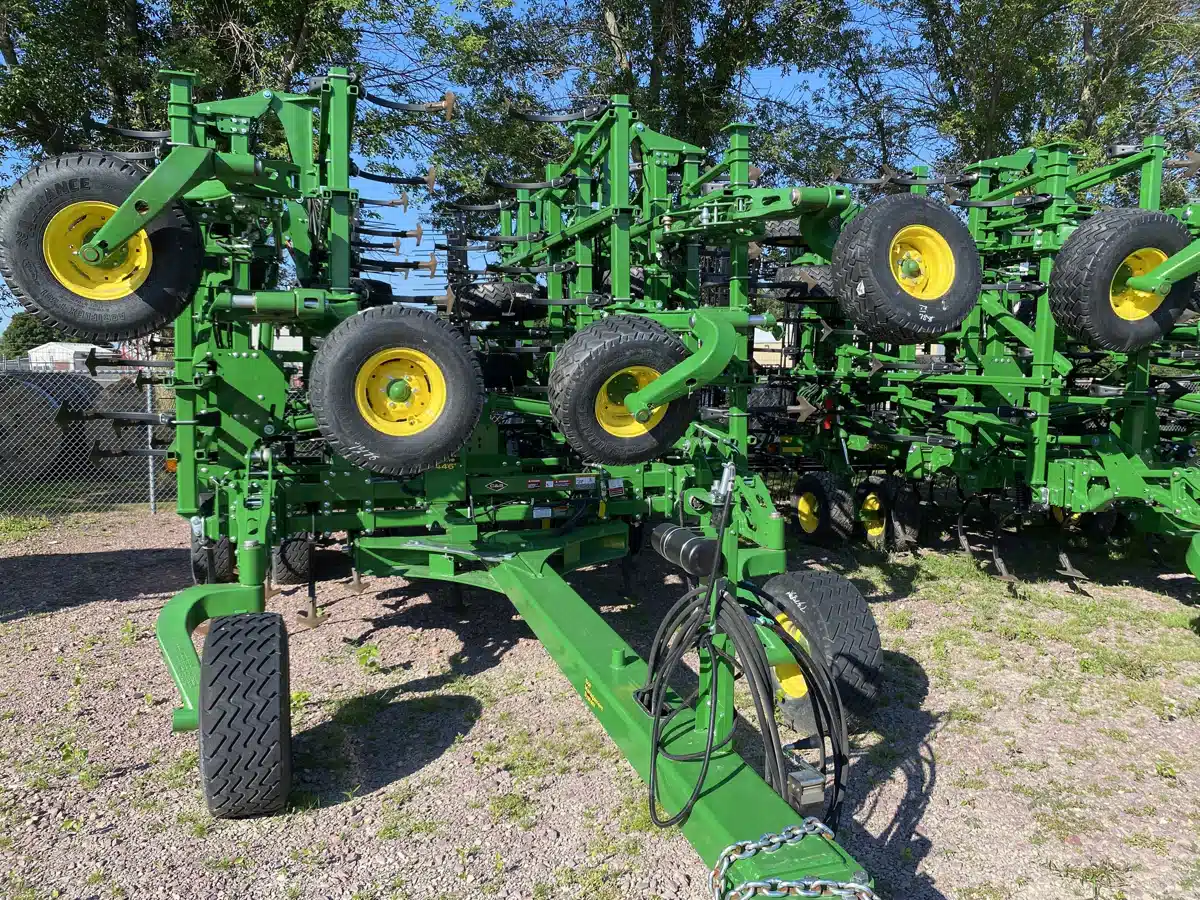 Gallery image 1 for 2023 John Deere 2230FH Cultivator