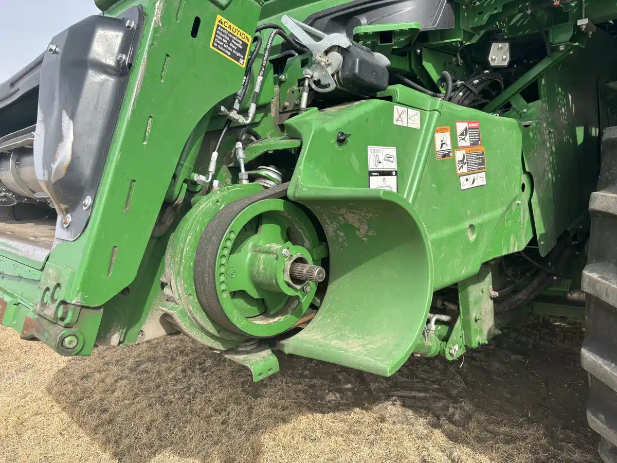 Gallery image 2 for 2025 John Deere S7 700 Combine