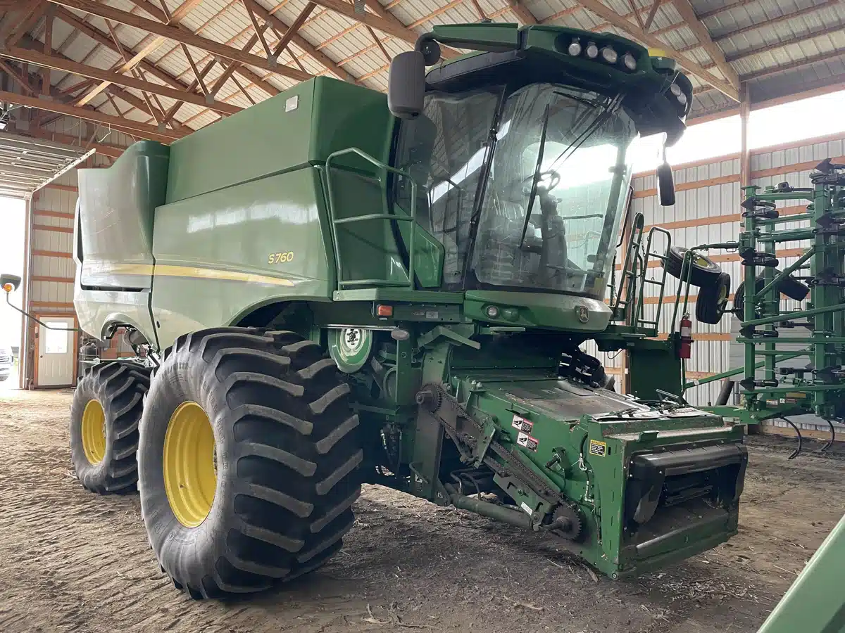 Gallery image 1 for 2021 John Deere S760 Combine