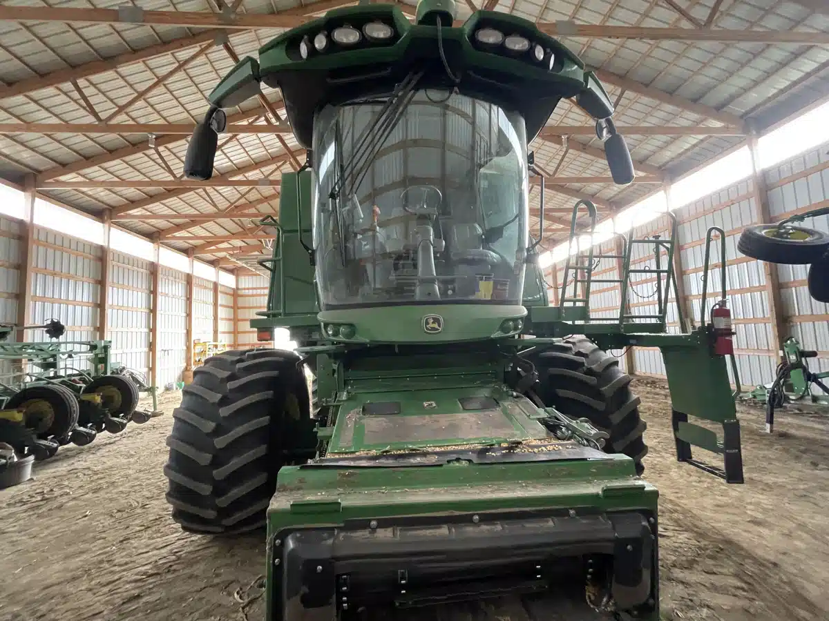 Gallery image 2 for 2021 John Deere S760 Combine