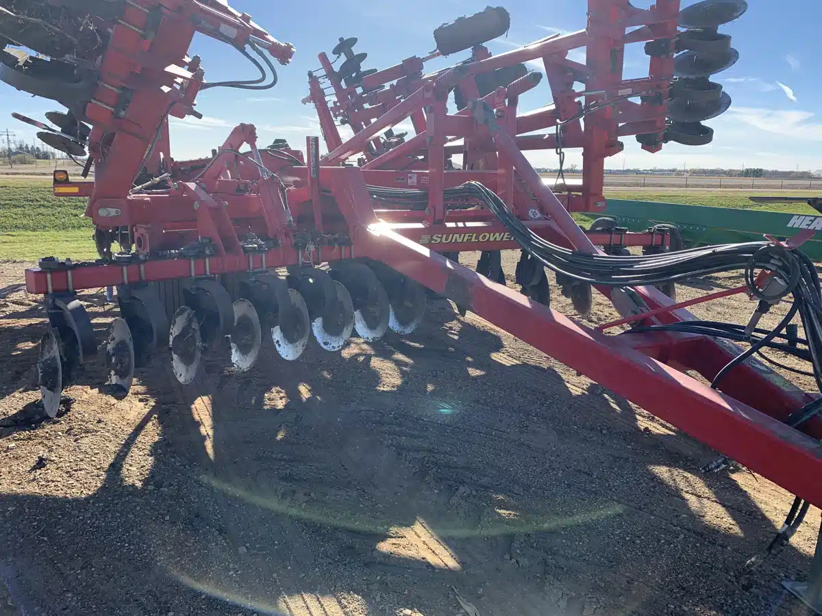 Gallery image 2 for Used 2019 Sunflower 4530 Chisel Plow