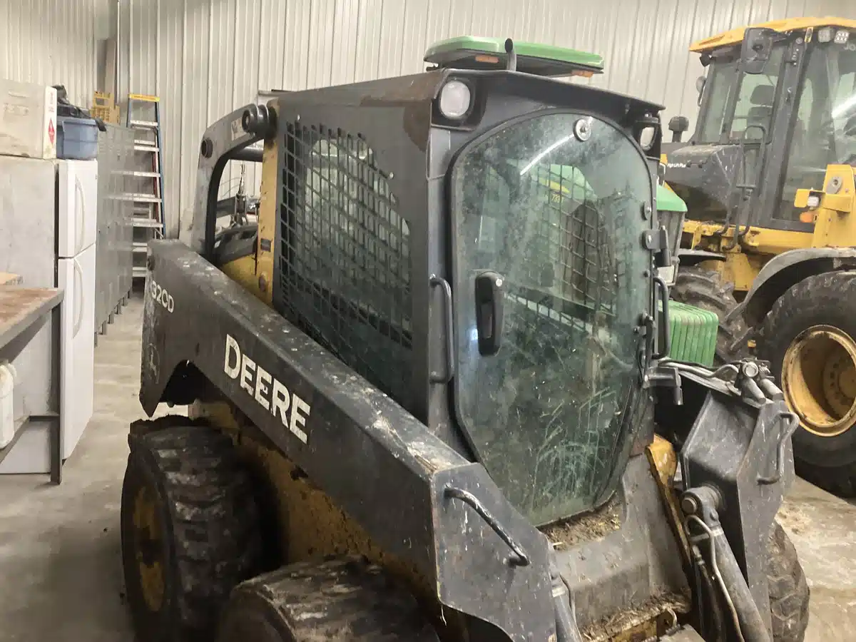 Gallery image 2 for Used 2011 John Deere 320D Skid Steer