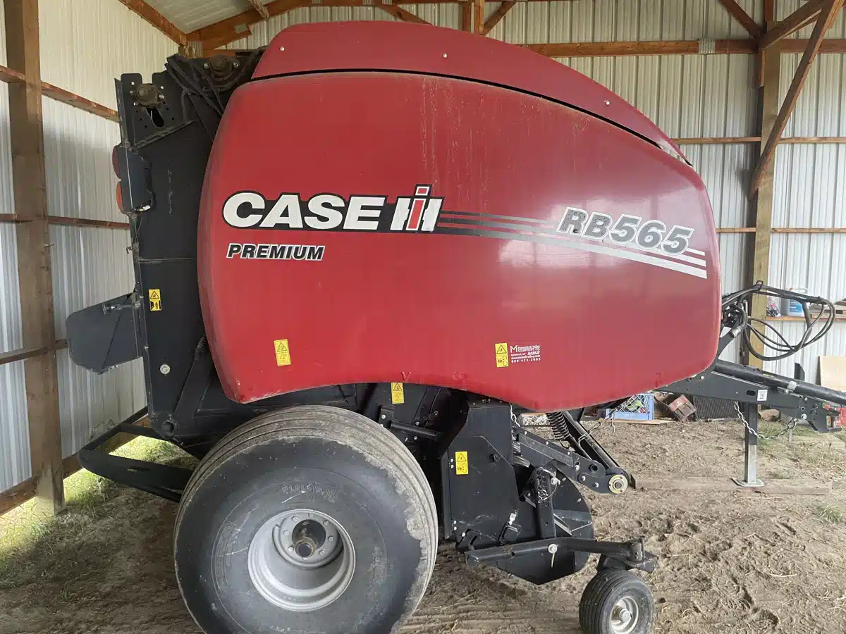 Gallery image 2 for Used 2021 Case IH RB565 Round Baler