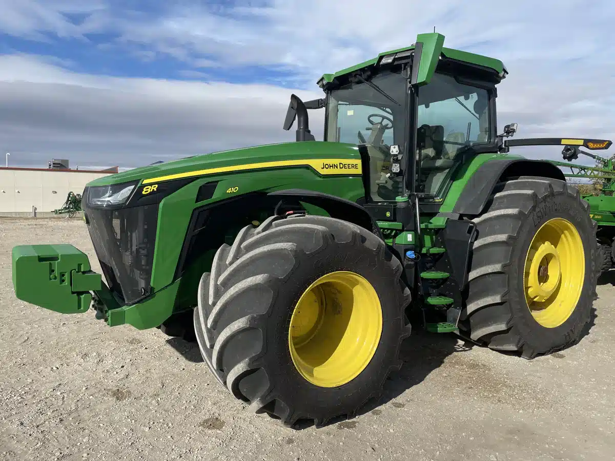 Gallery image 1 for Used 2022 John Deere 8R 410 Tractor