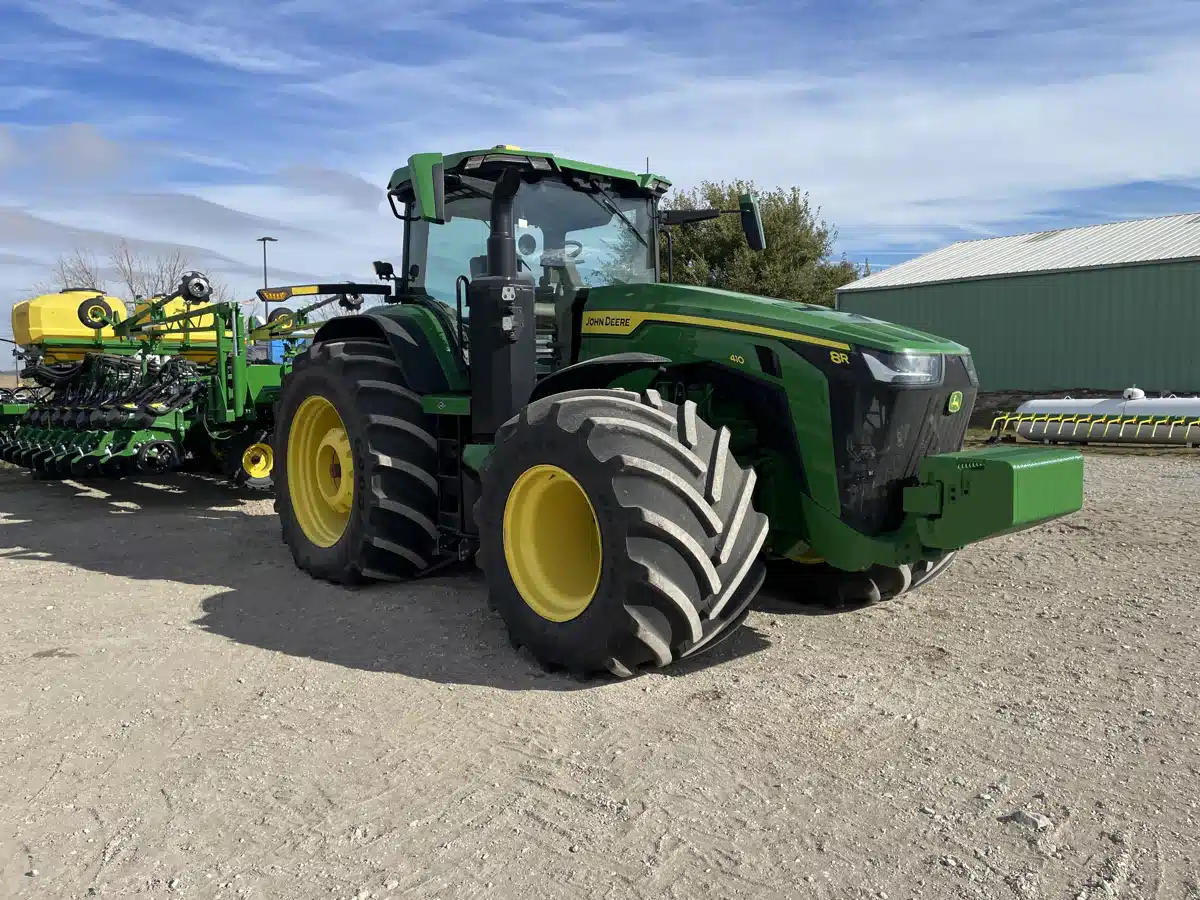 Gallery image 2 for Used 2022 John Deere 8R 410 Tractor