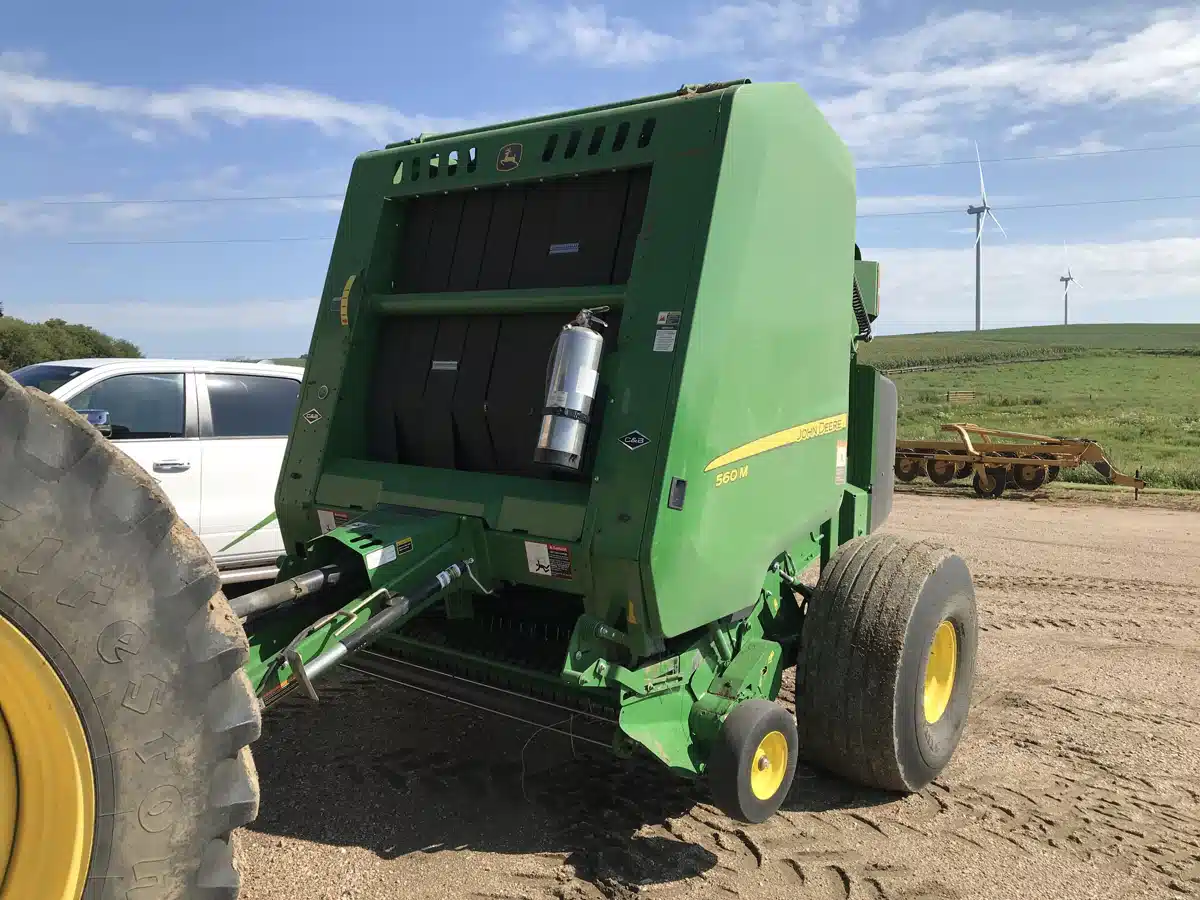 Gallery image 1 for 2019 John Deere 560M Round Baler