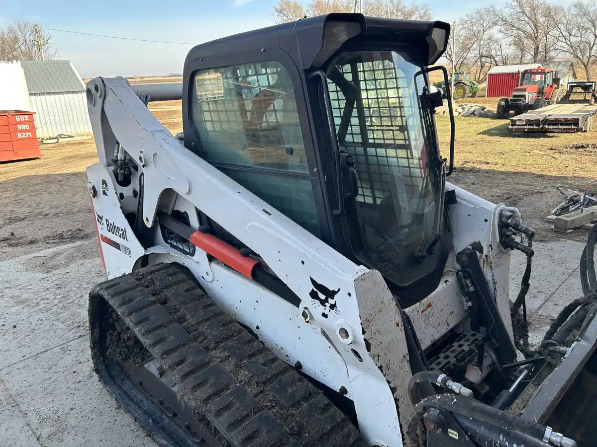 Gallery image 2 for 2016 Bobcat T650 Track Loader