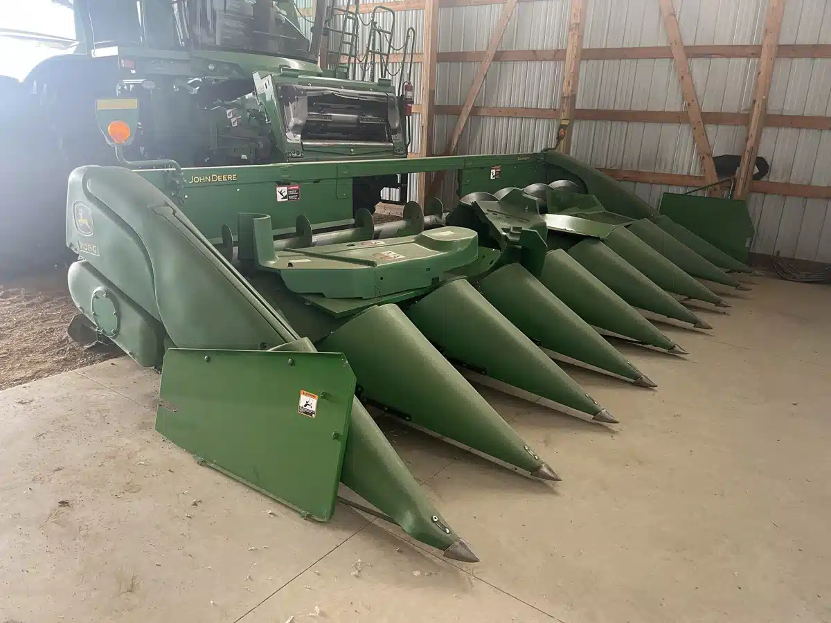 Gallery image 1 for 2019 John Deere 708C Header - Row Crop