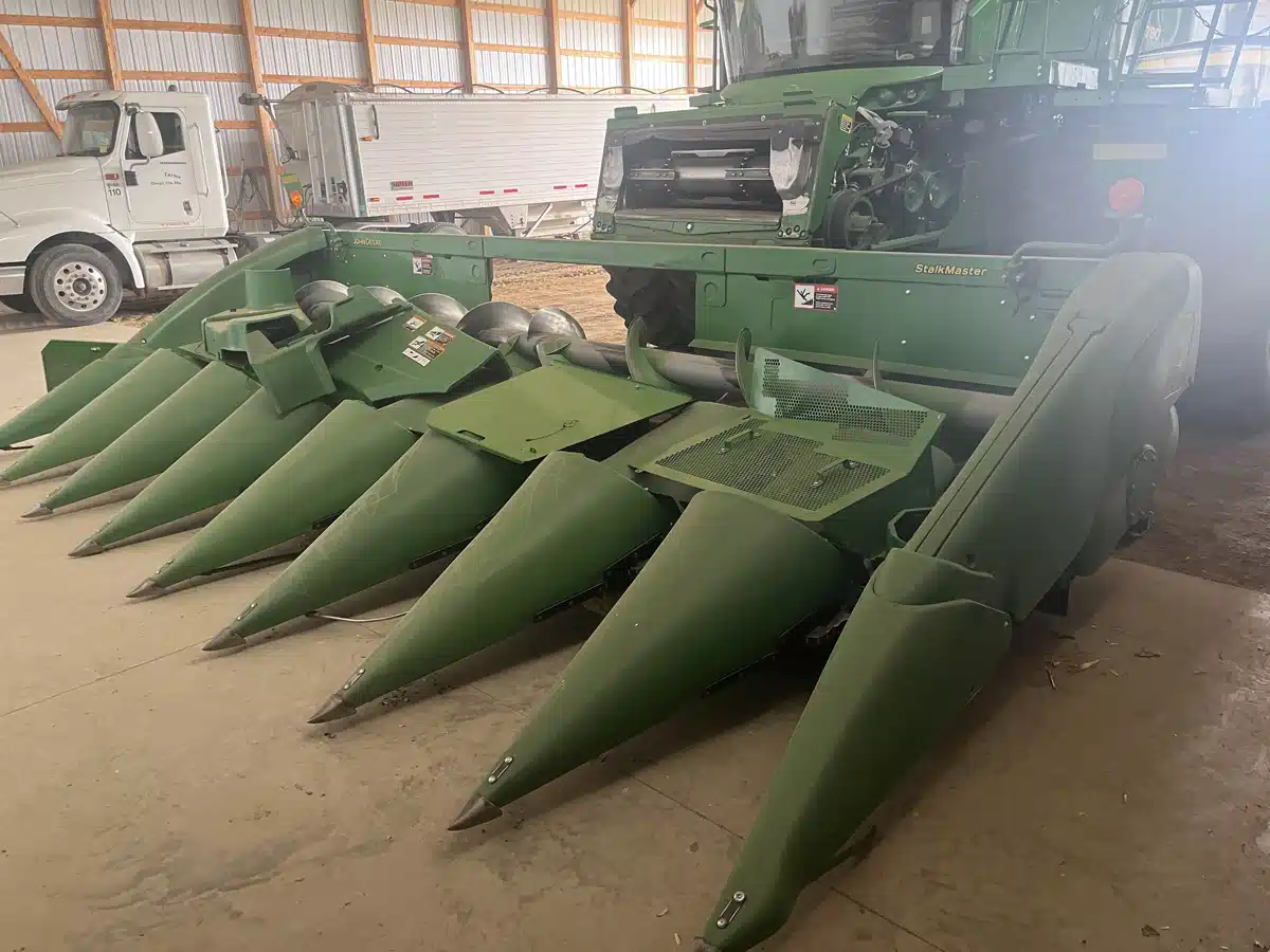Gallery image 2 for 2019 John Deere 708C Header - Row Crop