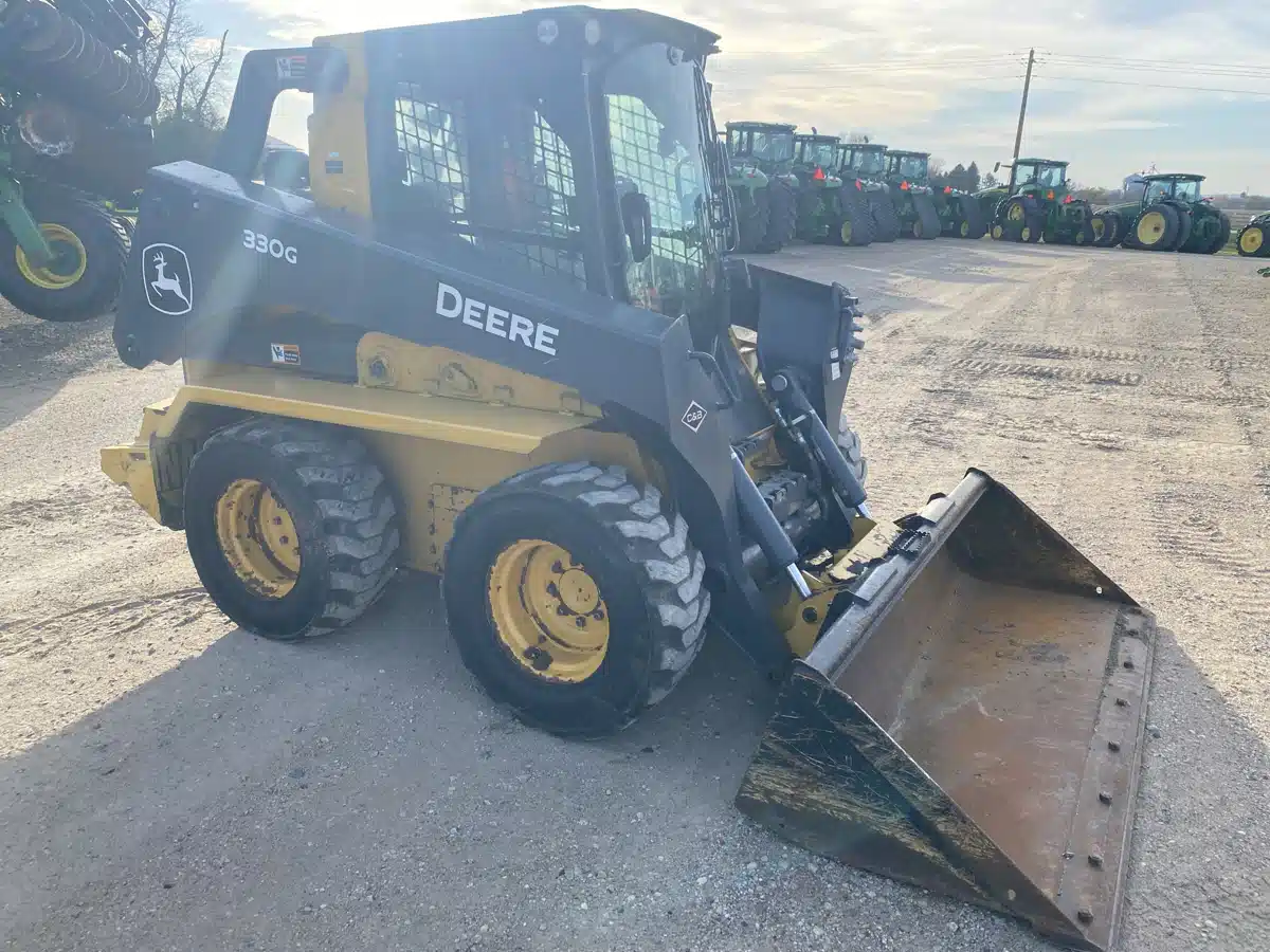 Gallery image 2 for 2020 John Deere 330G Skid Steer
