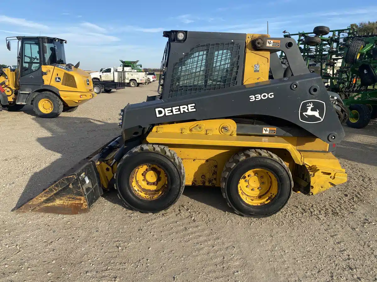 Gallery image 1 for 2020 John Deere 330G Skid Steer