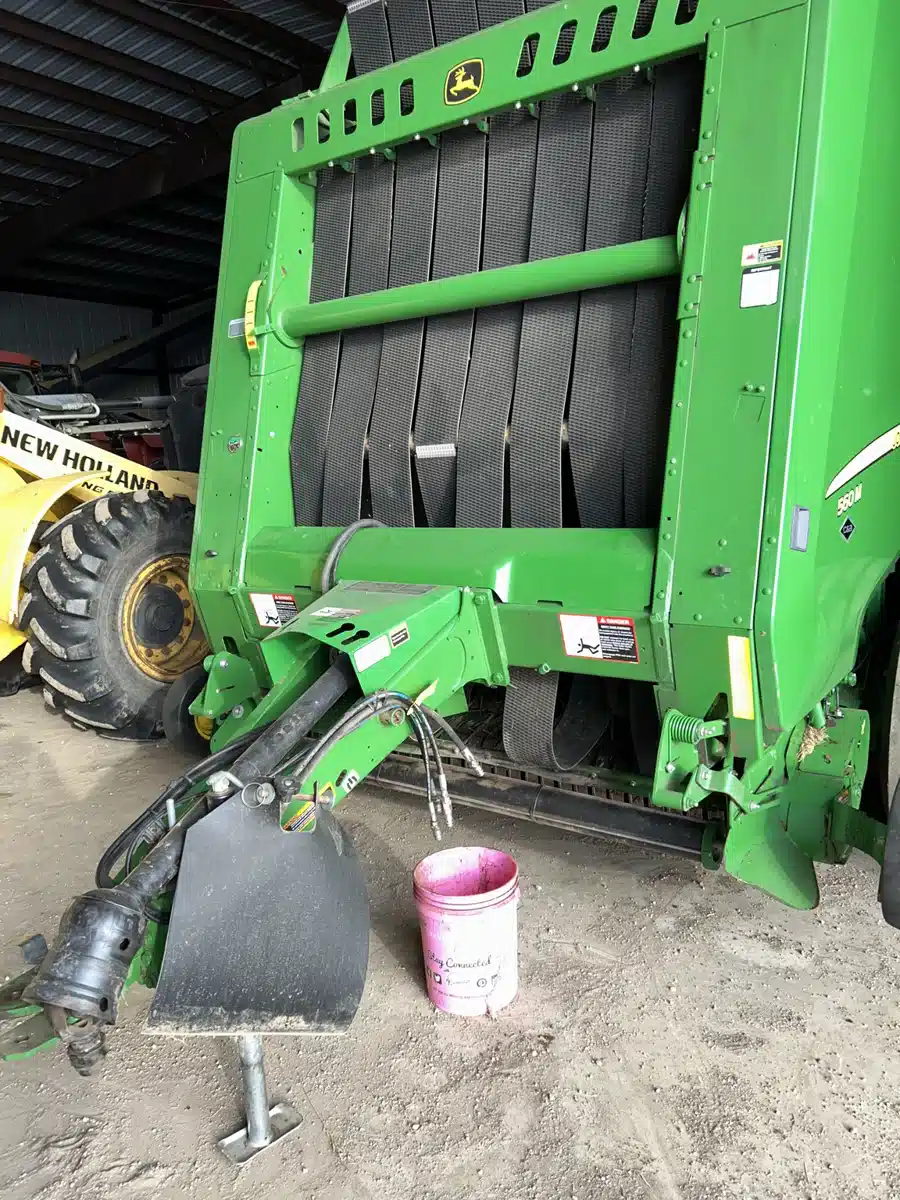 Gallery image 2 for 2019 John Deere 560M Round Baler