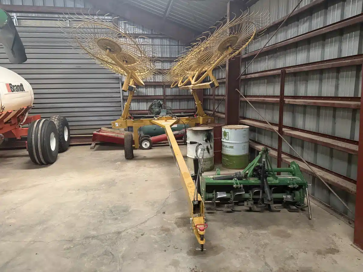 Gallery image 2 for 2018 Vermeer VR1224 Rake