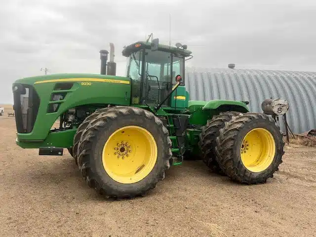 Gallery image 1 for 2010 John Deere 9230 Tractor