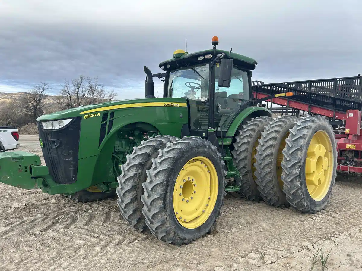 Gallery image 1 for 2018 John Deere 8320R Tractor