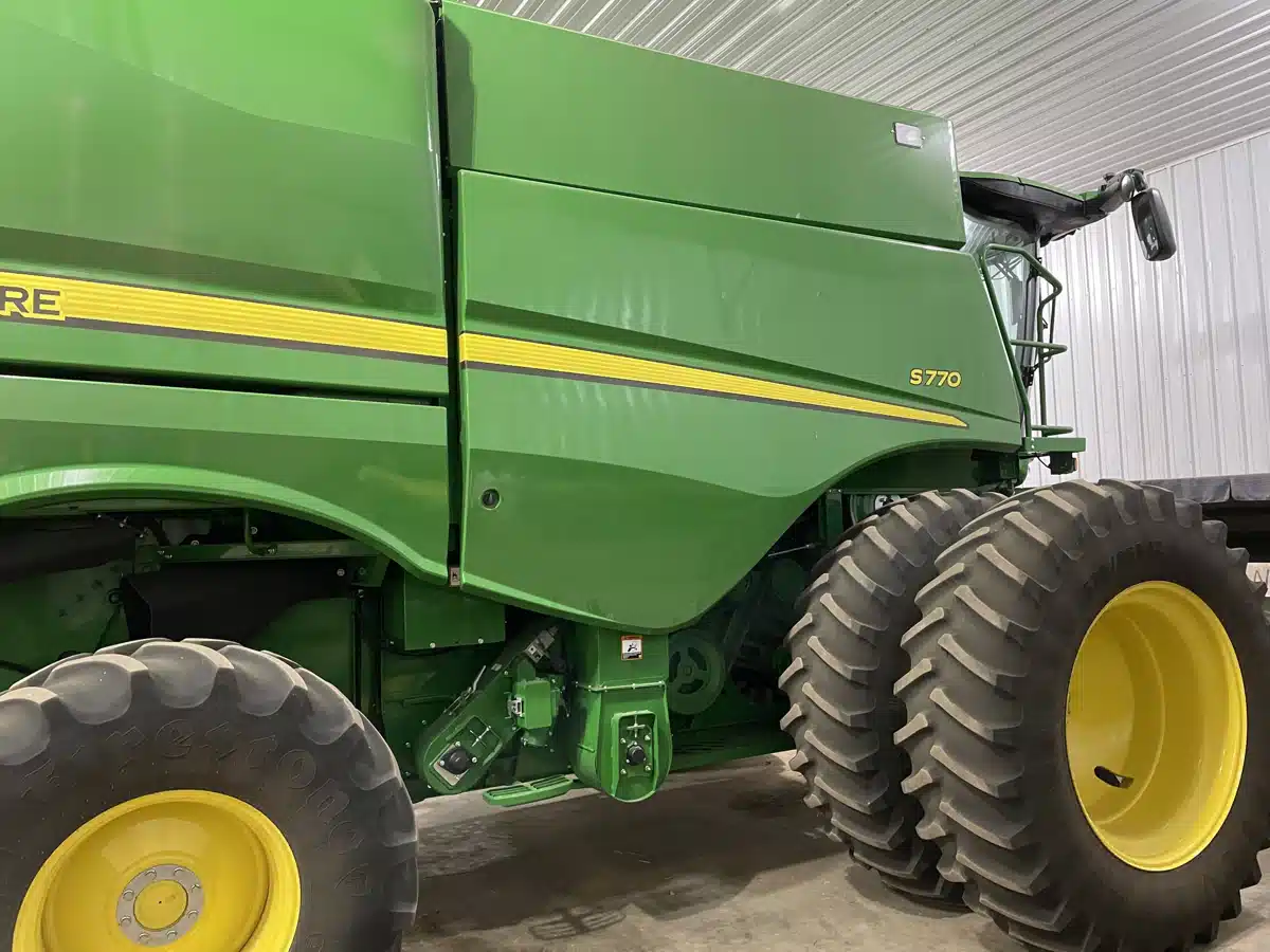 Gallery image 1 for Used 2021 John Deere S770 Combine