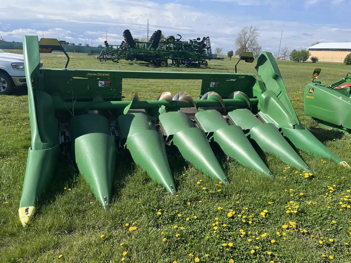 Photo de la Galerie 2 pour 2023 John Deere C6R Nez - Maïs