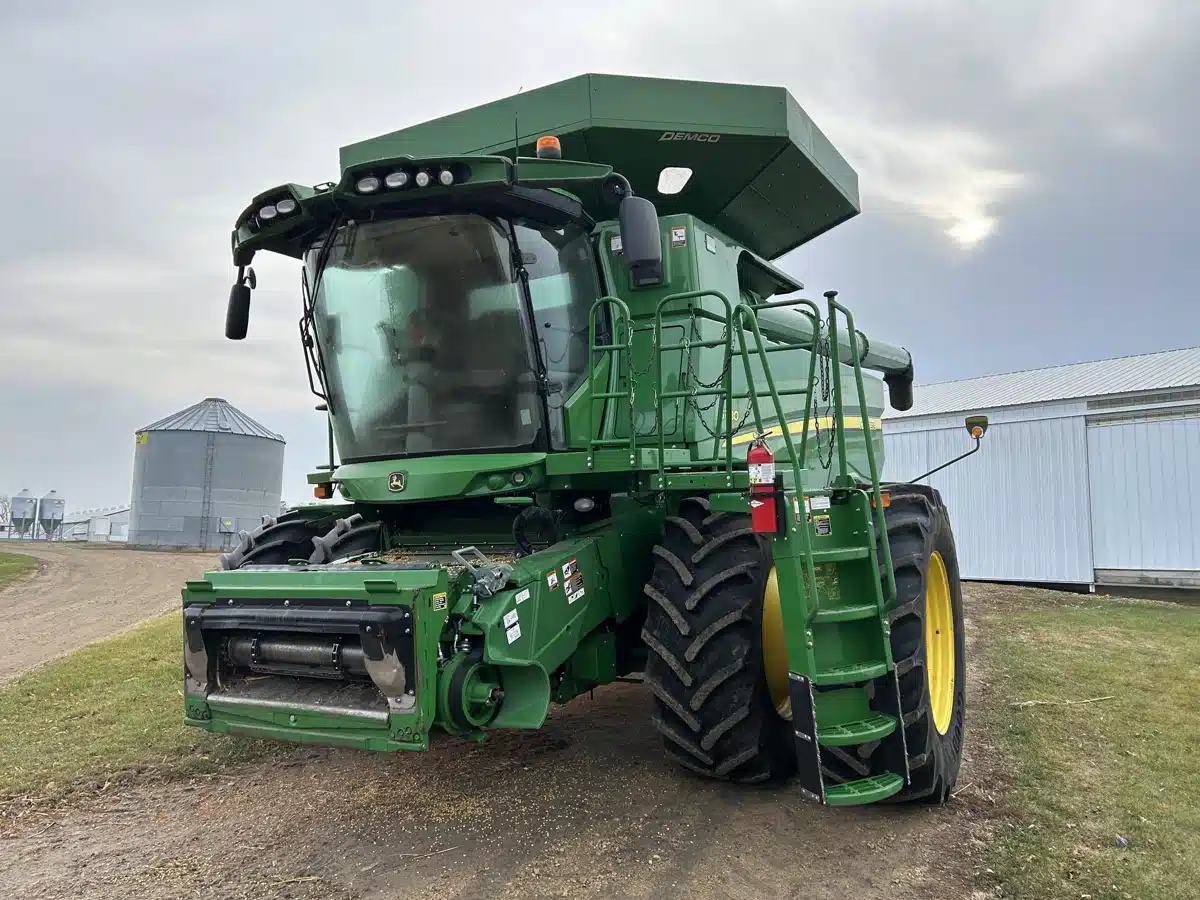 Gallery image 2 for 2020 John Deere S780 Combine