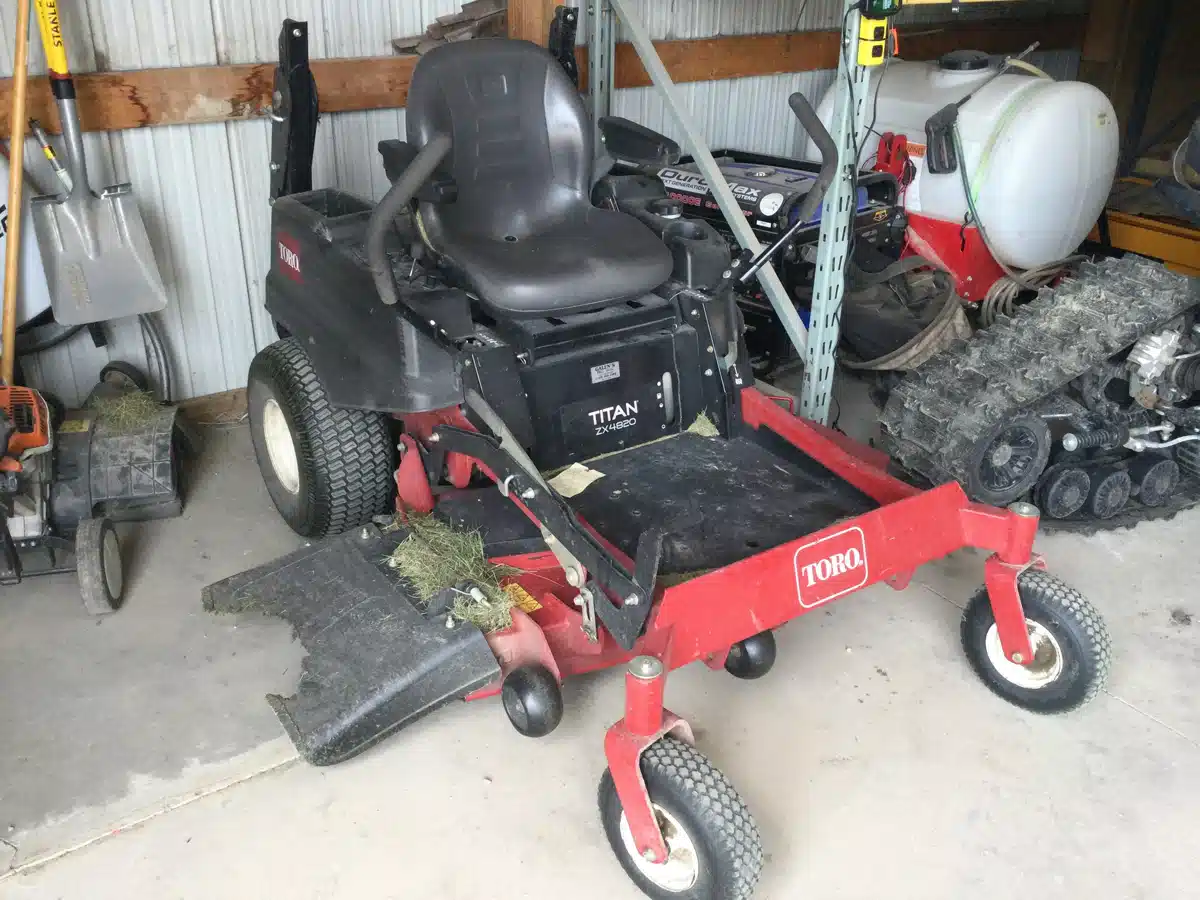 2011 Toro ZX4820 Mower - Zero Turn