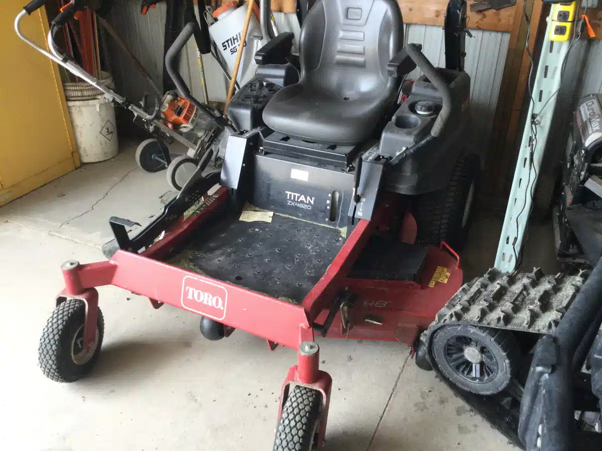 Gallery image 2 for 2011 Toro ZX4820 Mower - Zero Turn