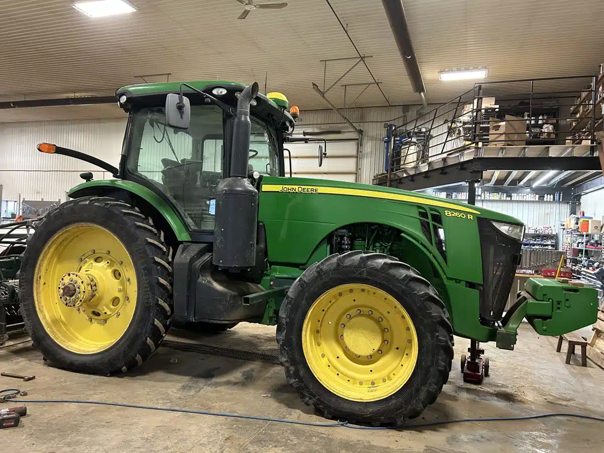 Gallery image 2 for 2012 John Deere 8260R Tractor
