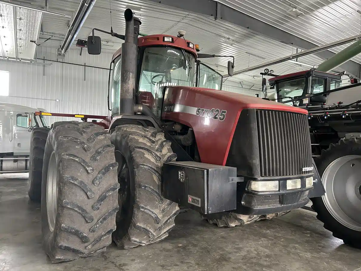 Used 2004 Case IH STX425 Tractor