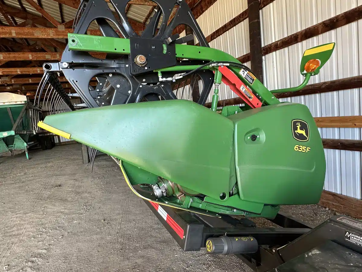 Gallery image 1 for Used 2022 John Deere 635 Header - Flex