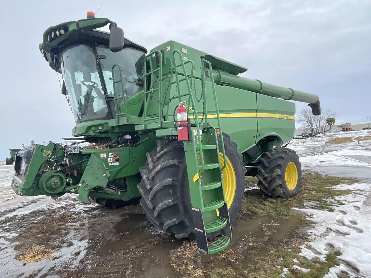 Gallery image 1 for 2020 John Deere S770 Combine