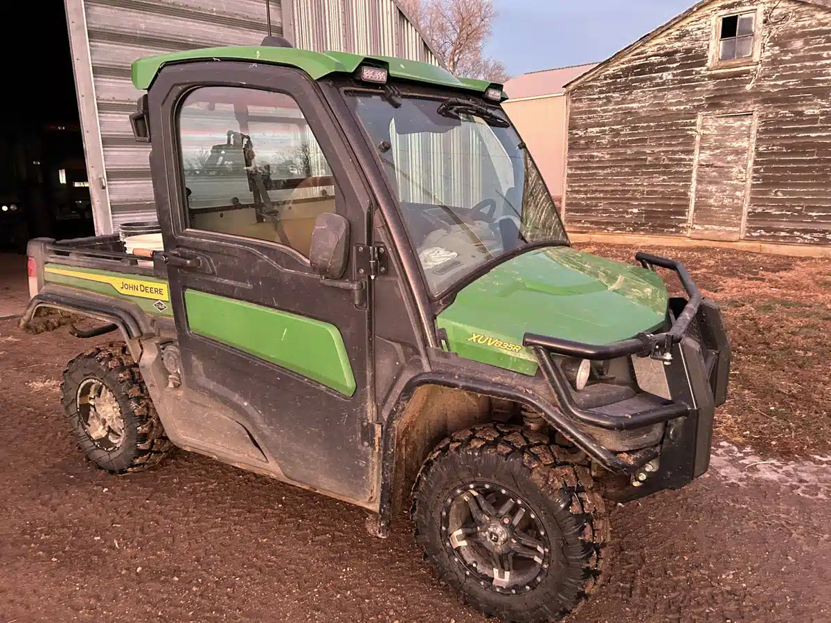 Gallery image 2 for 2023 John Deere XUV 835R Utility Vehicle