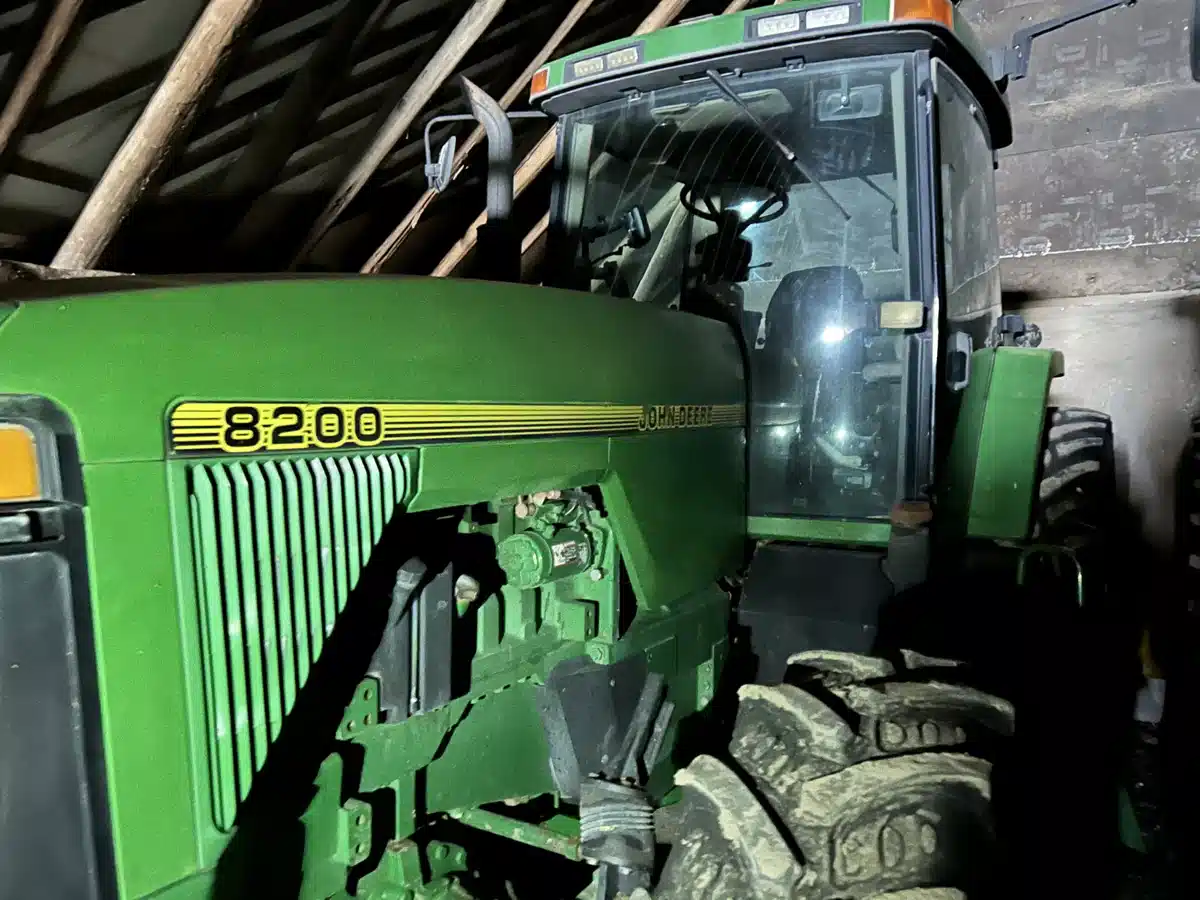 Used 1996 John Deere 8200 Tractor