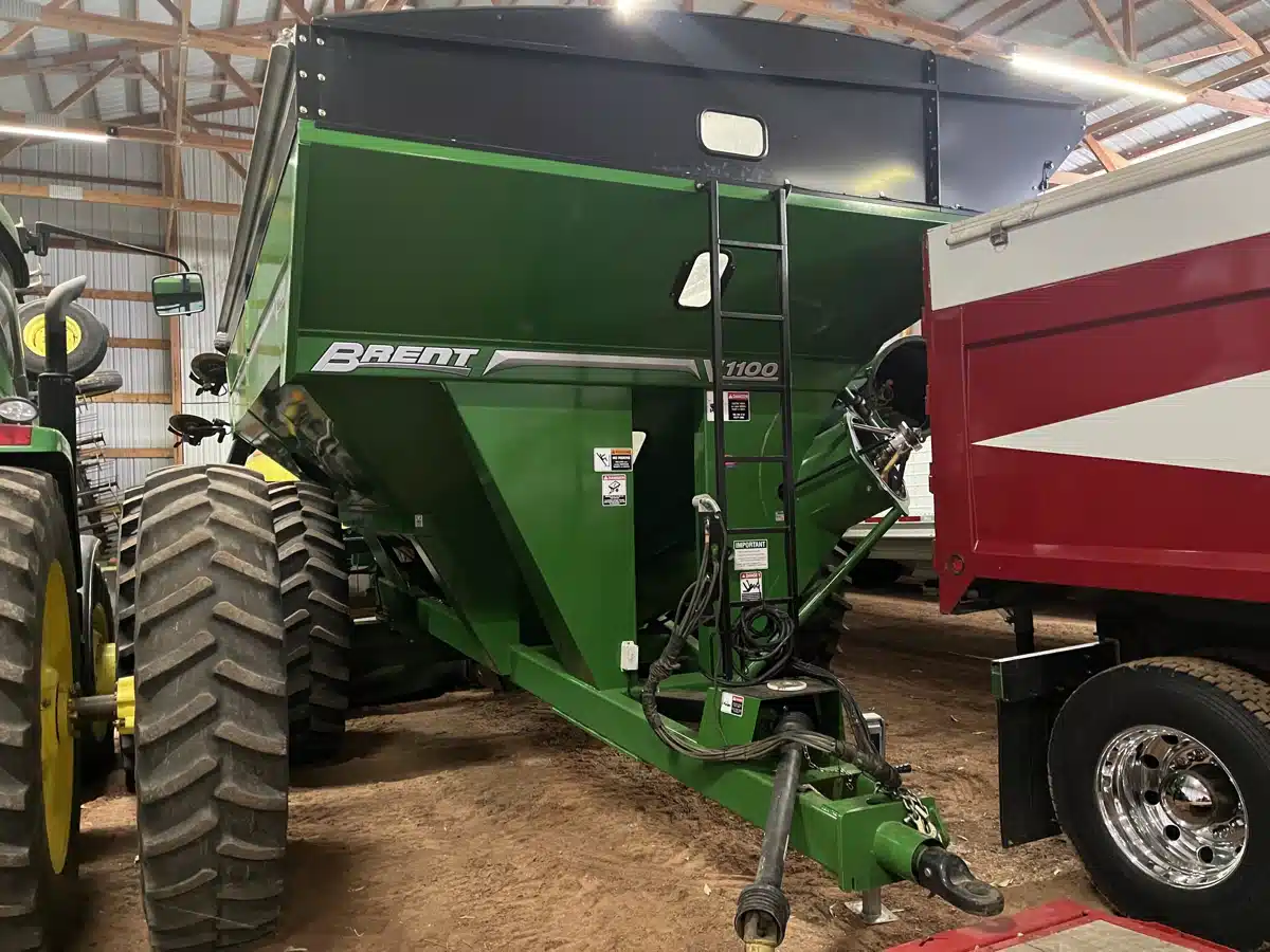 Used 2017 Brent V1100 Grain Cart