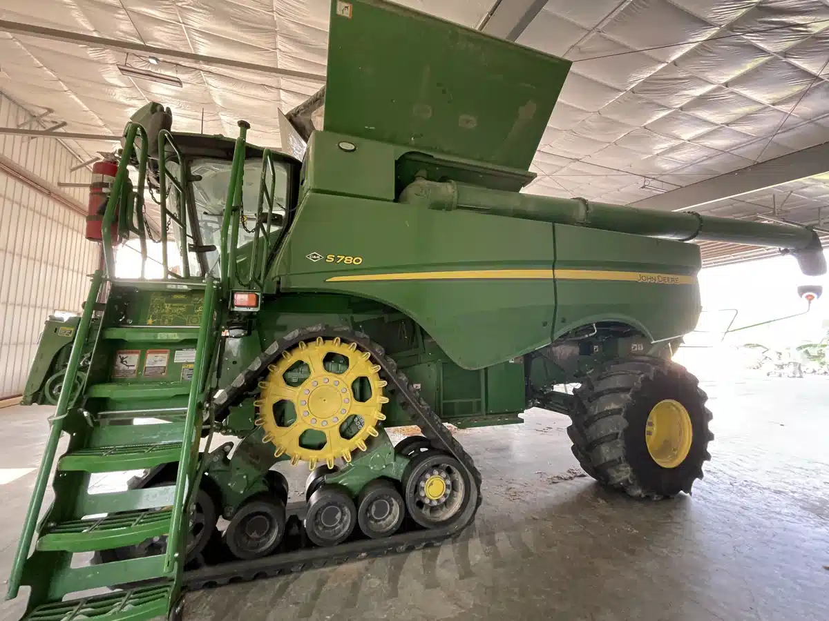 Photo de la Galerie 2 pour 2024 John Deere S780 Batteuse