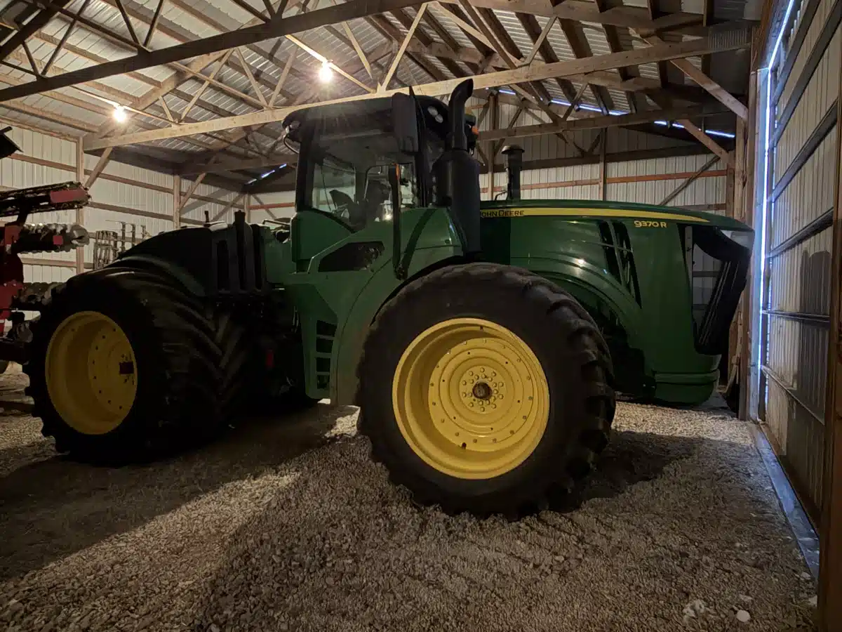 Gallery image 1 for 2020 John Deere 9370R Tractor