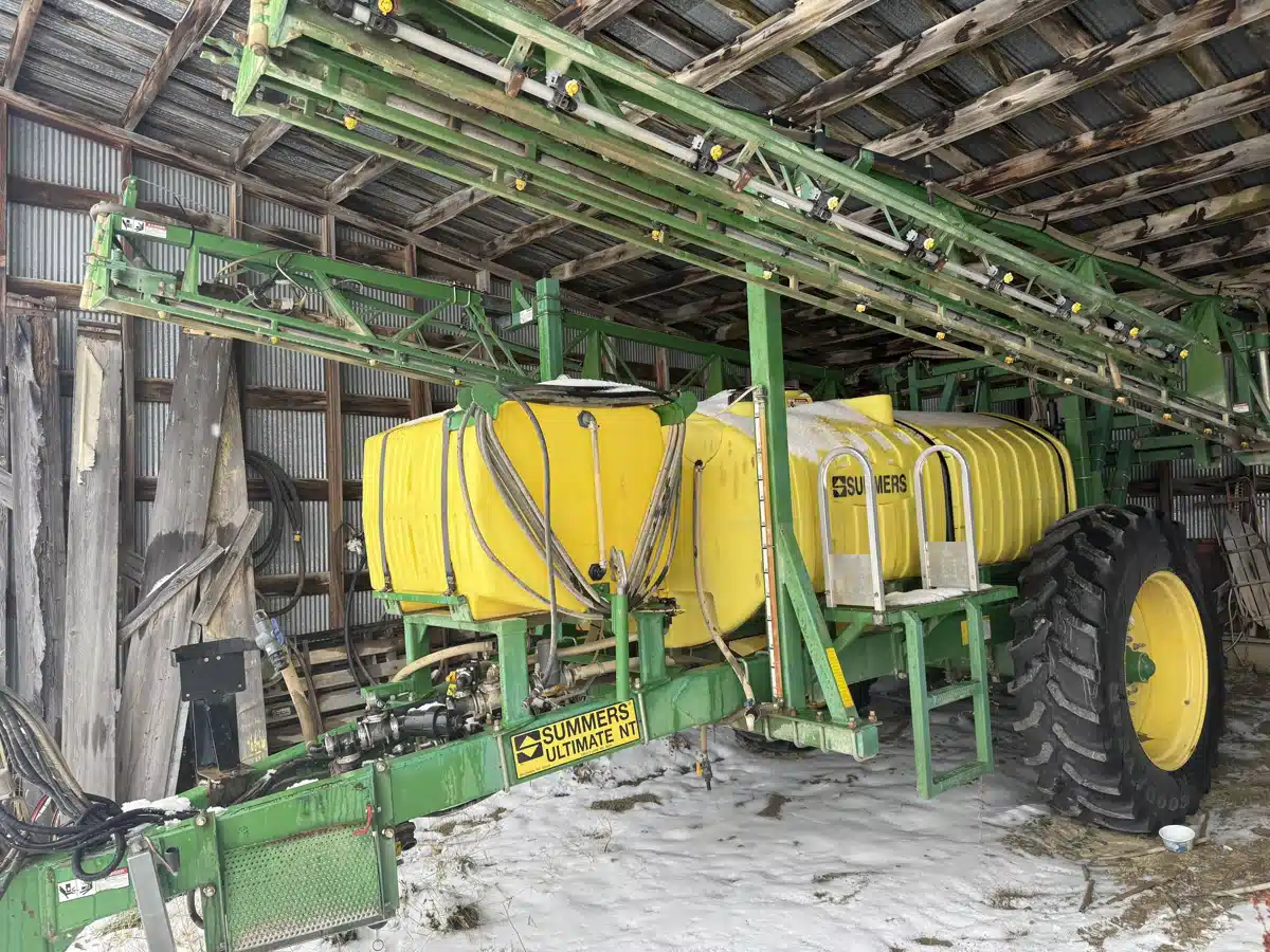 2006 Summers Mfg ULTIMATE NT Sprayer - Pull Type