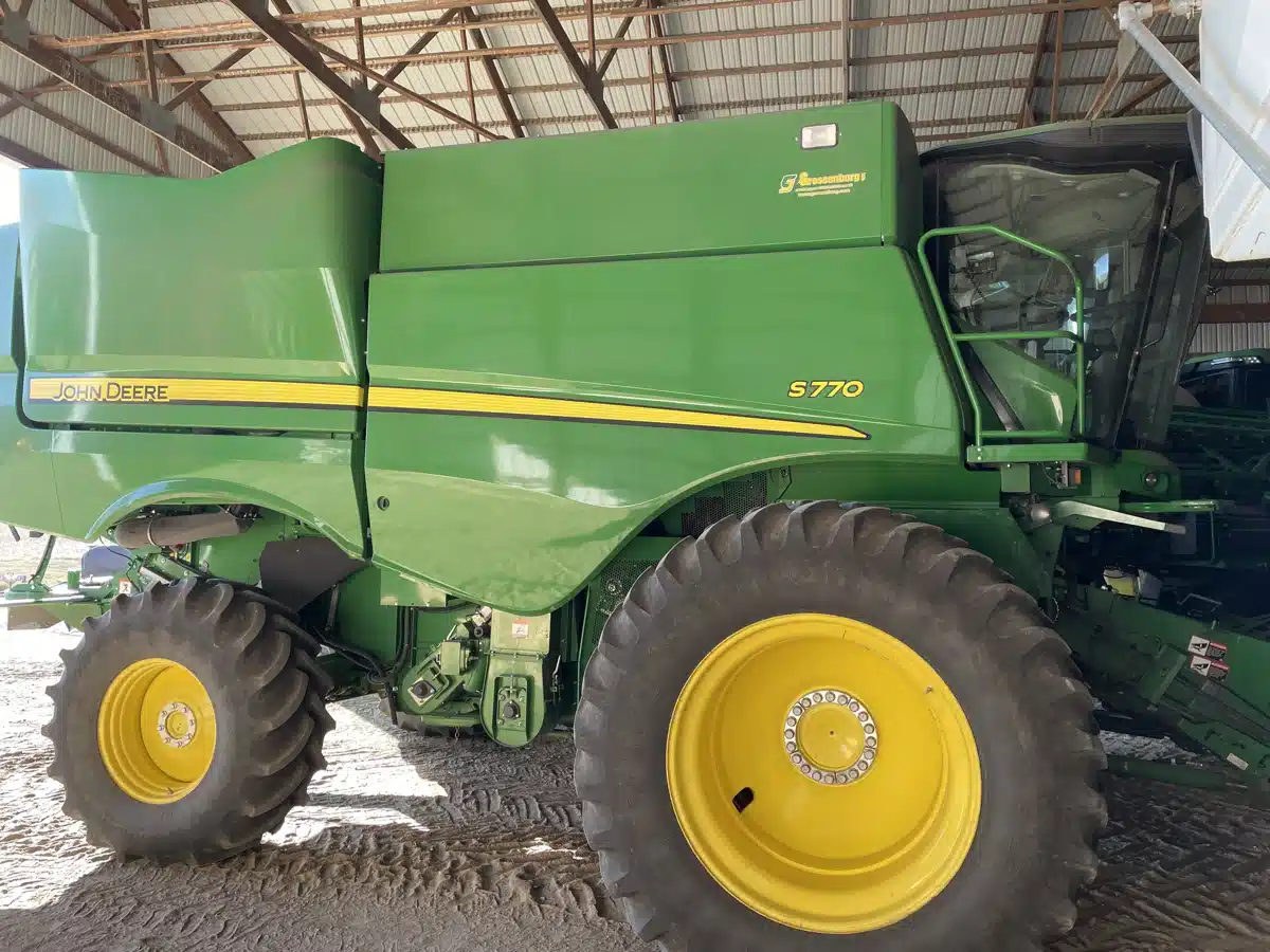 Gallery image 1 for 2020 John Deere S770 Combine