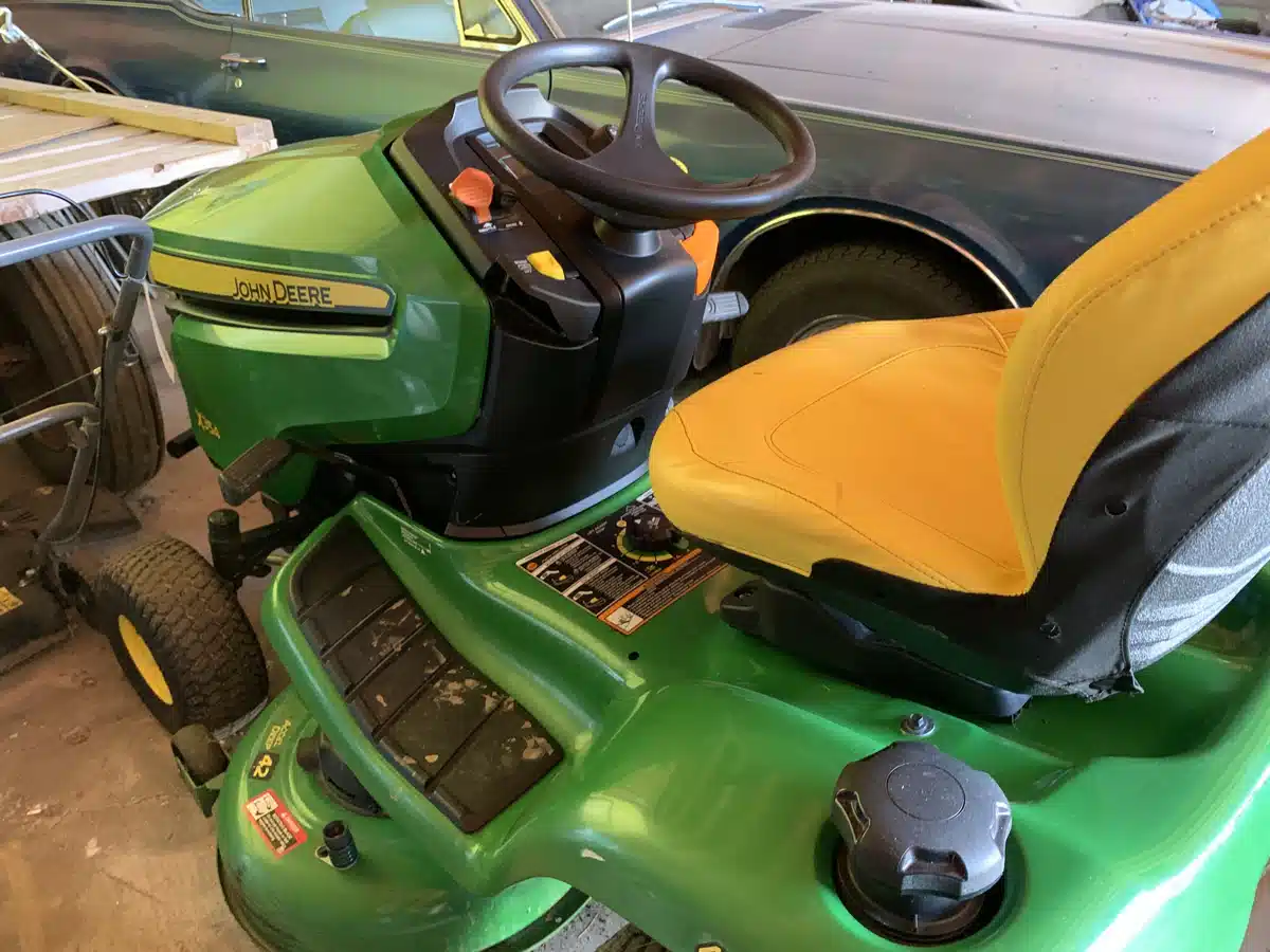 Gallery image 2 for 2023 John Deere X354 Lawn Tractor