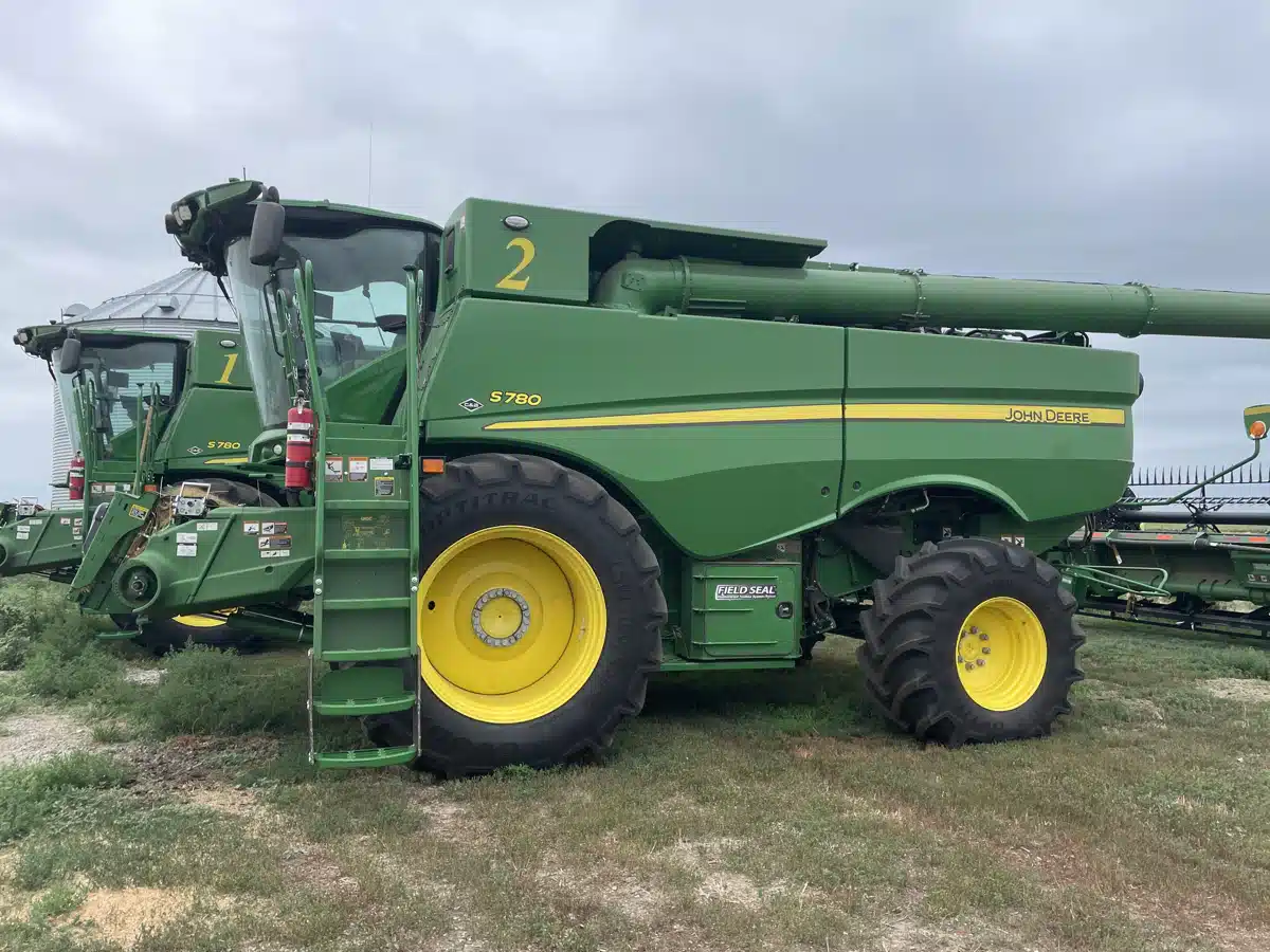 Gallery image 2 for 2024 John Deere S780 Combine