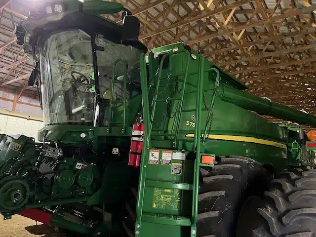Gallery image 2 for 2023 John Deere S780 Combine