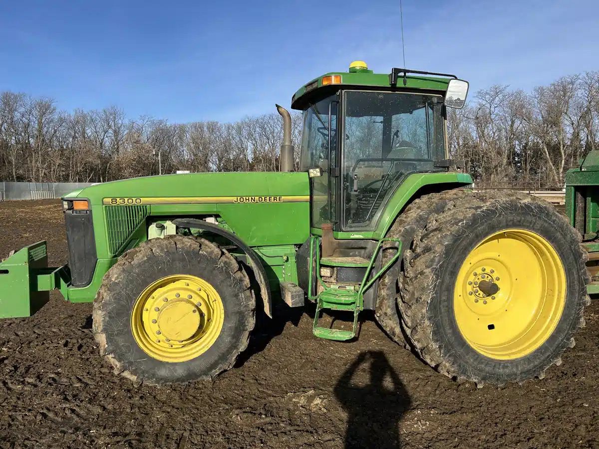 Gallery image 2 for 1995 John Deere 8300 Tractor
